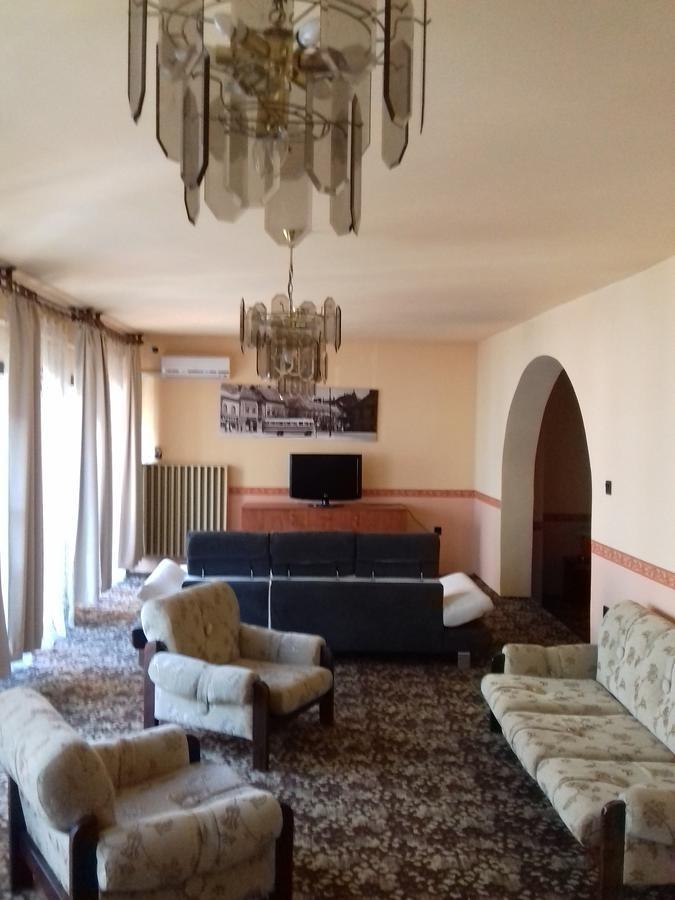 Fonix Panzio Hotel Pápa Exterior foto